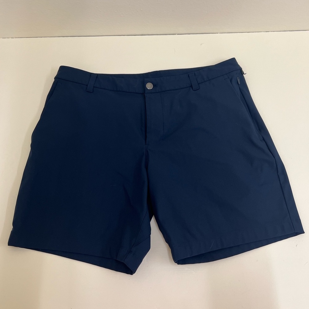 Lululemon Commission Classic Fit 7”